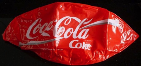 02575-1 € 3,00 coca cola strandbal rood wit grijs.jpeg